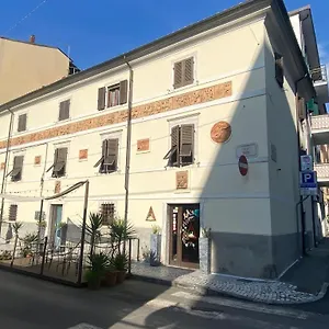 Casa Puccini Bienaime' Appartamento Carrara
